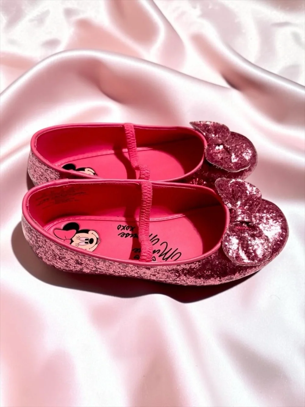 Disney Minnie Mouse Bow Flats Pink Smooth‑Glitter Little Kid Size 13 EUC 🎀